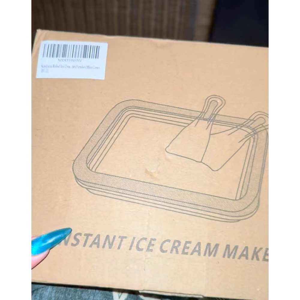 Instant Ice Cream Maker Pan with 2 Spatulas Rolled Ice Cream Maker Frozen Tray